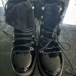 ESPIRIT PATENT LEATHER BOOTIES WITH FUR